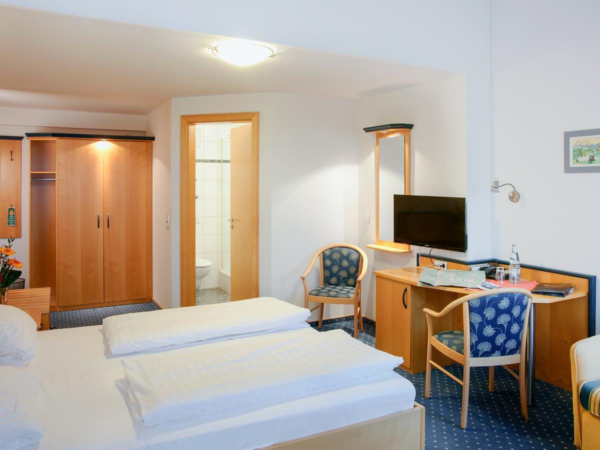 Hotel Gasthof Zum Biber Motten Exterior foto